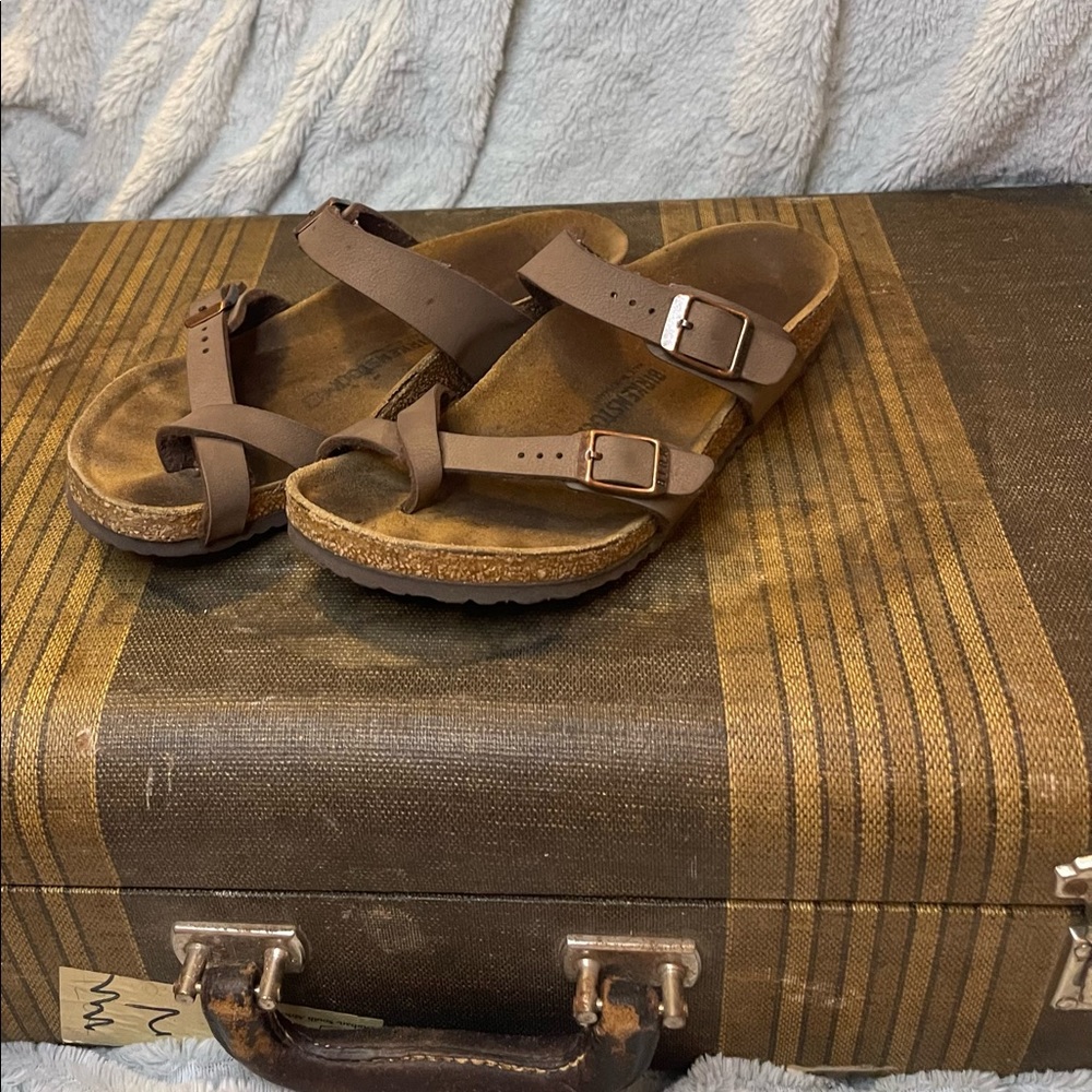 ~Kids Mayari Style Birkenstock’s~